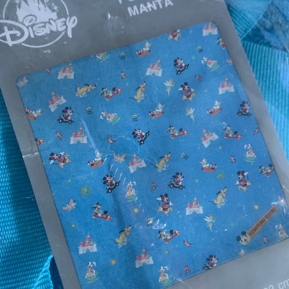 Disney Mickey Mouse and Friends Fleece Throw‎ – Disneyland New - Picture 4 of 7